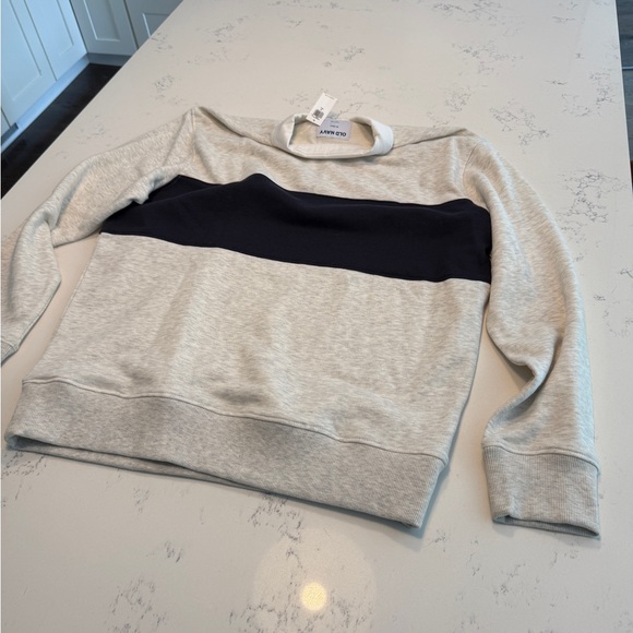 Gray and Navy Quarter-Zip polo Sweatshirt NWT - Picture 6 of 8